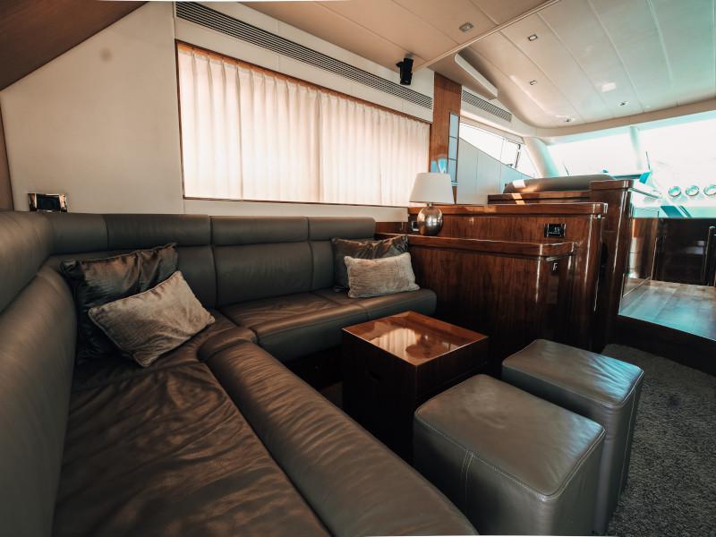 Book yachts online - motorboat - Elegance 60 Fly - Lifestyle 1 - rent