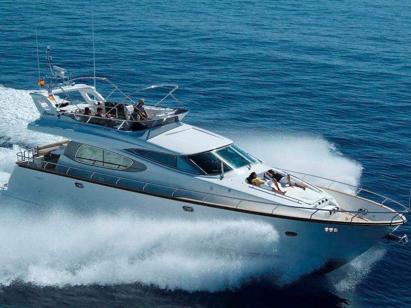 Book yachts online - motorboat - Elegance 60 Fly - Lifestyle 1 - rent