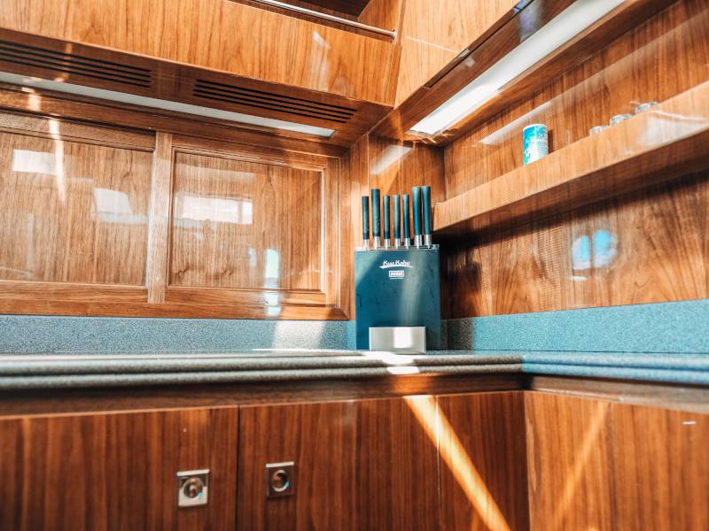 Book yachts online - motorboat - Elegance 60 Fly - Lifestyle 1 - rent