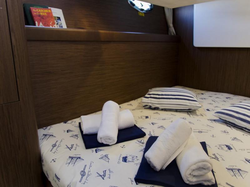 Book yachts online - motorboat - Antares 36 - Solavis - rent