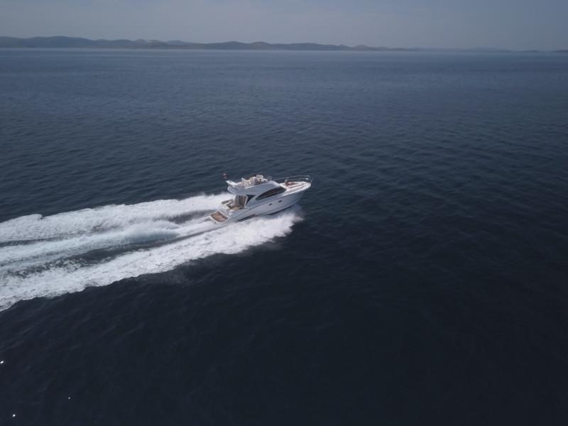 Book yachts online - motorboat - Antares 36 - Solavis - rent