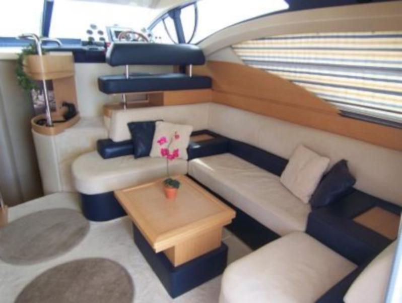 Book yachts online - motorboat - Azimut 43 Fly - Lou Ann - rent