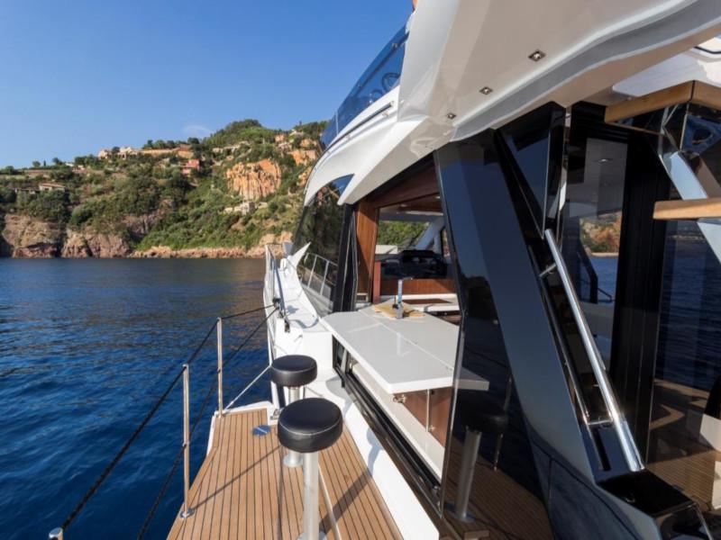 Book yachts online - motorboat - Galeon 500 Fly - Barbara - rent