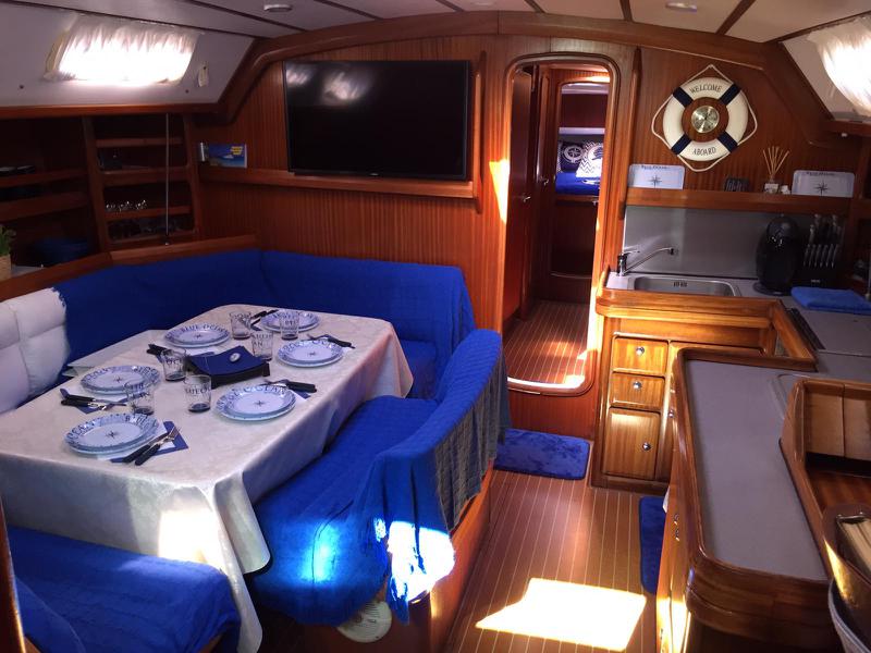 Book yachts online - sailboat - Bavaria 50 Cruiser - LA PERLA - rent
