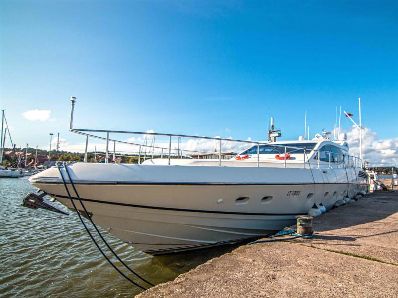 Book yachts online - motorboat - Leopard 24M - LEOPARD FORUM 24M (BALTIC SEA) - rent