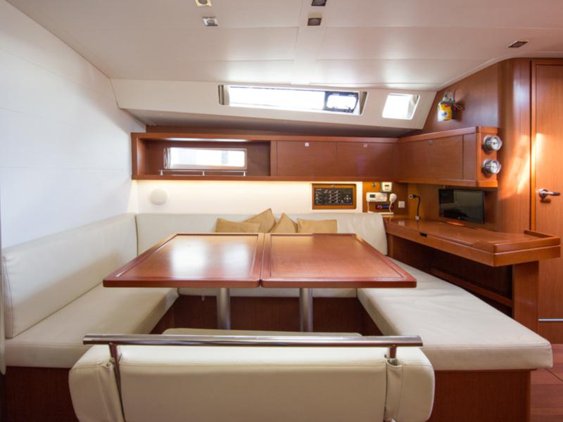 Book yachts online - sailboat - Oceanis 45 - DAEDALUS - rent
