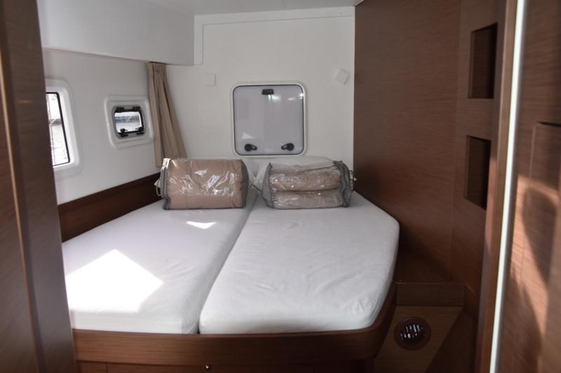 Book yachts online - catamaran - Lagoon 42 (A/C, Watermaker, Gen) - ARION AC, Gen, W.Maker - rent