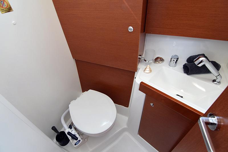 Book yachts online - sailboat - Oceanis 38.1 - Iris - rent