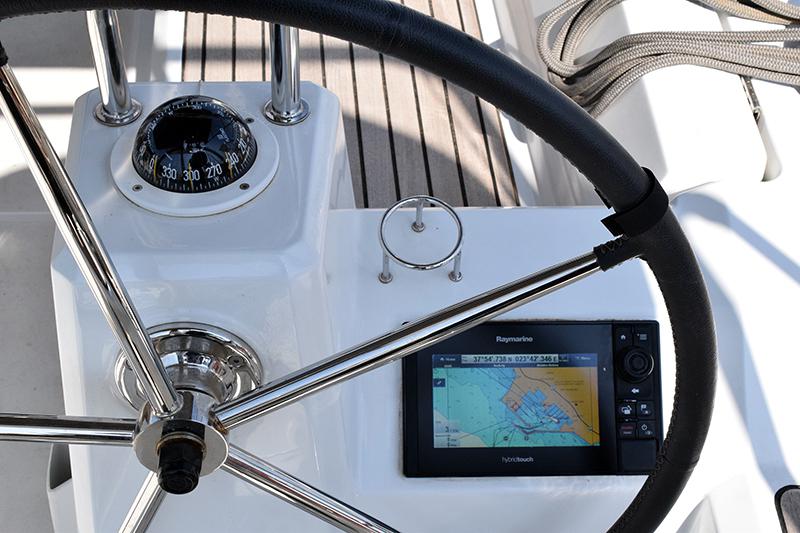 Book yachts online - sailboat - Oceanis 38.1 - Iris - rent