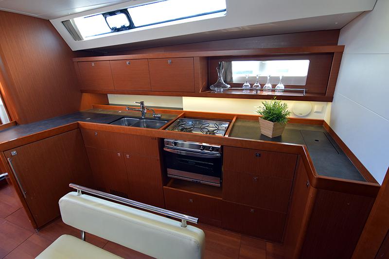 Book yachts online - sailboat - Oceanis 45 - Semiramis (Refit 2021) - rent