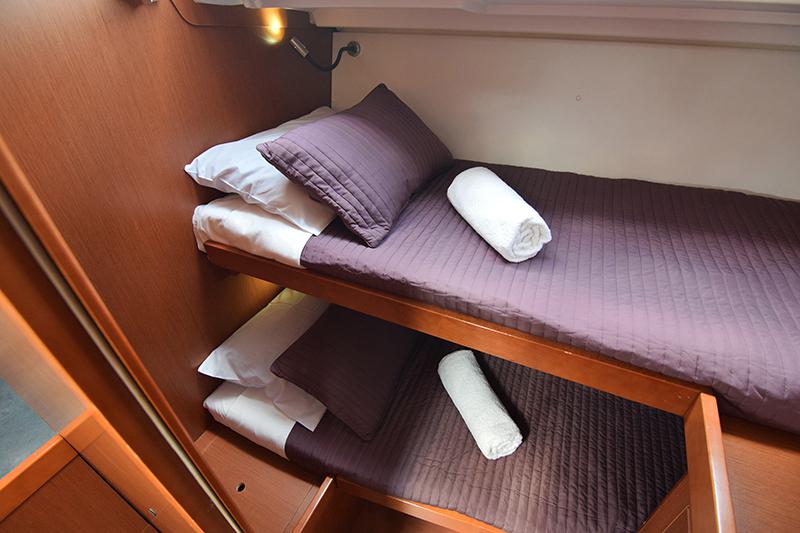 Book yachts online - sailboat - Oceanis 48 - Butterfly (A/C - Generator - 12 pax) - rent