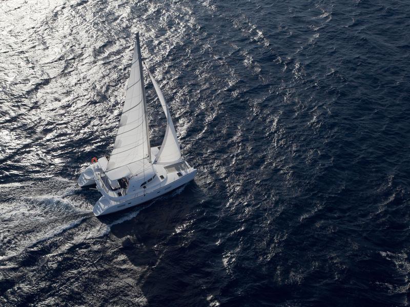 Book yachts online - catamaran - Lagoon 380 - Dattilo - rent