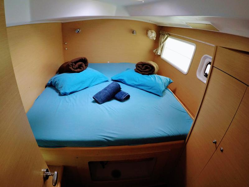 Book yachts online - catamaran - Lagoon 380 - Dattilo - rent