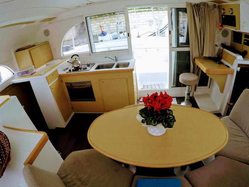 Book yachts online - catamaran - Lagoon 380 - Dattilo - rent