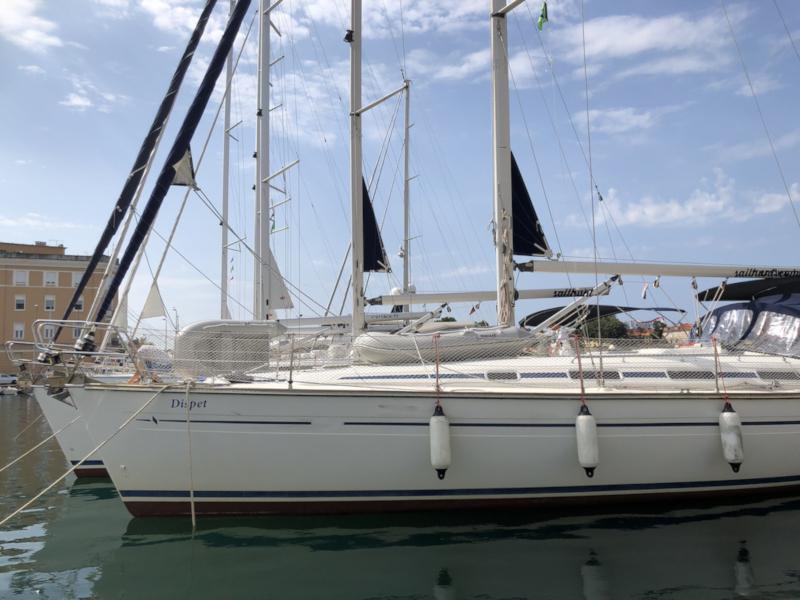 Book yachts online - sailboat - Bavaria 44 - Dišpet - sails 2019/solar panels - rent