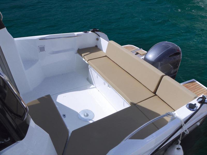 Book yachts online - motorboat - Merry Fisher 695 - DiV - rent
