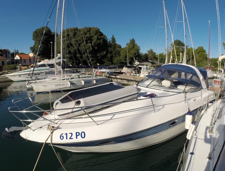 Book yachts online - motorboat - Bavaria 32 Sport - Julie - rent