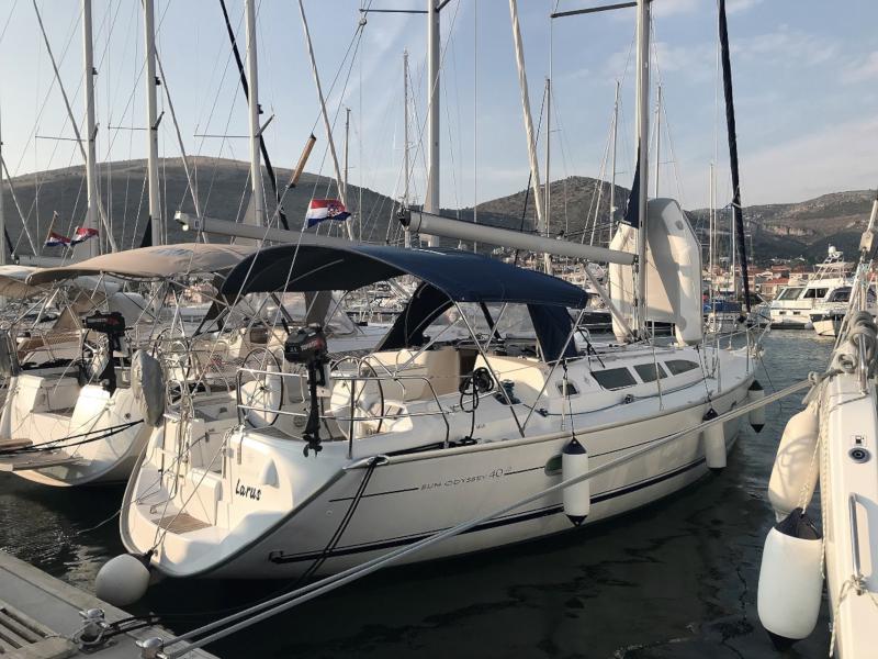 Book yachts online - sailboat - Sun Odyssey 40.3 - Larus - rent