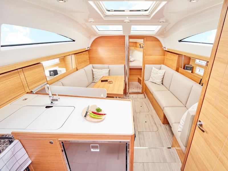 Book yachts online - sailboat - Elan Impressin 40.1 - Kate - rent