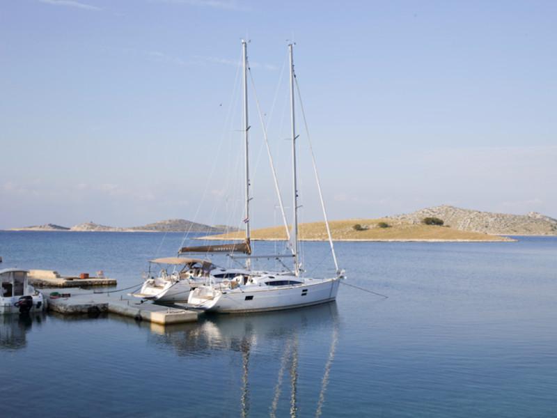 Book yachts online - sailboat - Elan Impressin 40.1 - Kate - rent