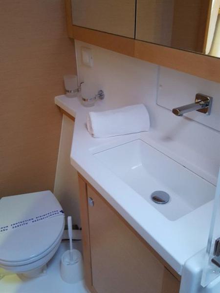 Book yachts online - catamaran - Lagoon 450 - LAMANTIN - rent