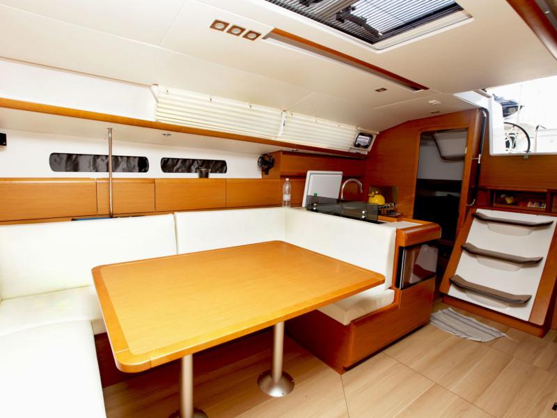 Book yachts online - sailboat - Sun Odyssey 439 - Vasco - rent