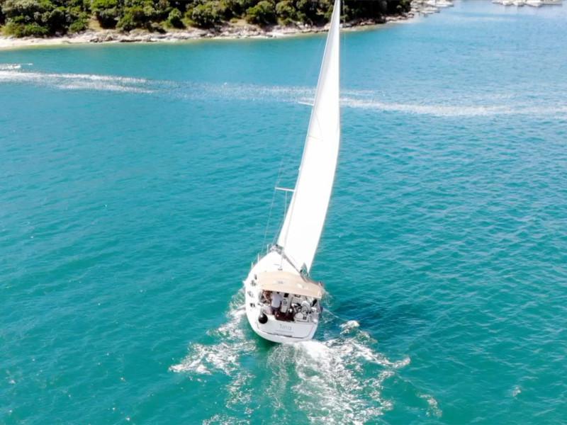 Book yachts online - sailboat - Sun Odyssey 389 - Tina - rent