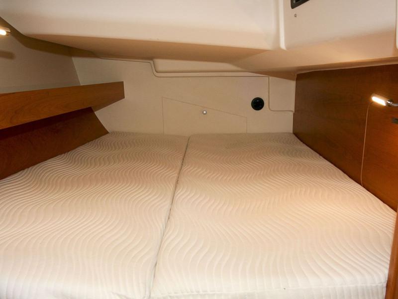 Book yachts online - sailboat - Dehler 42 - Ella - rent