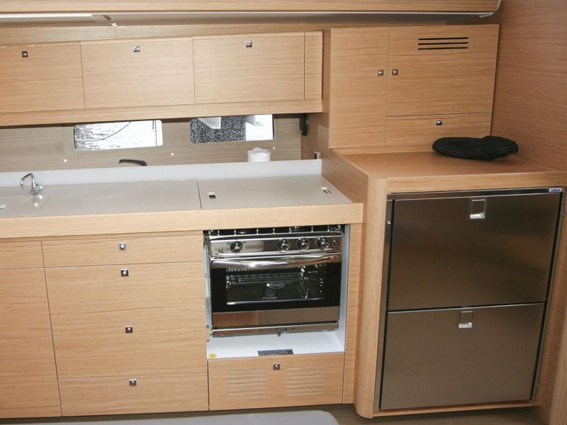 Book yachts online - sailboat - Dufour 460 Grand Large - Alila III - rent