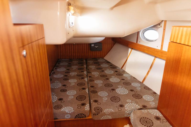 Book yachts online - sailboat - Elan 434 - Naias - rent