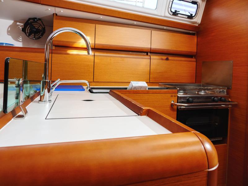 Book yachts online - sailboat - Sun Odyssey 449 - ODESSA - rent