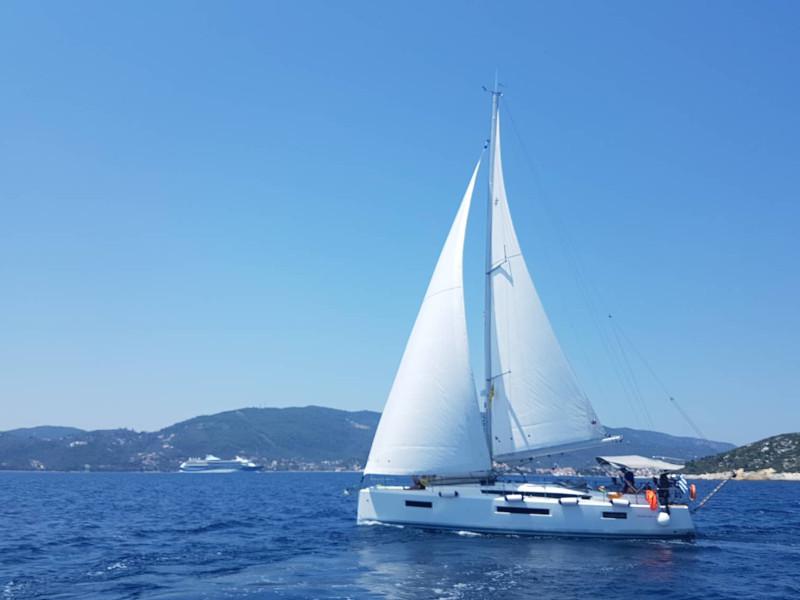 Book yachts online - sailboat - Sun Odyssey 440 - Celene - rent