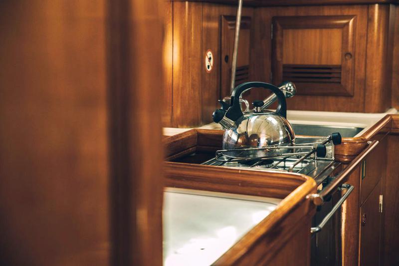 Book yachts online - sailboat - Oceanis 411 Clipper - Erika - rent
