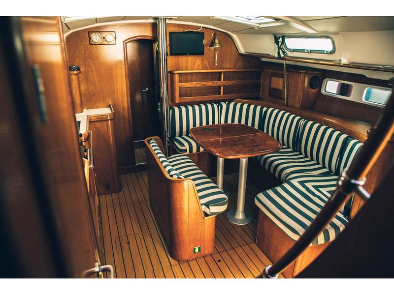 Book yachts online - sailboat - Oceanis 411 Clipper - Erika - rent