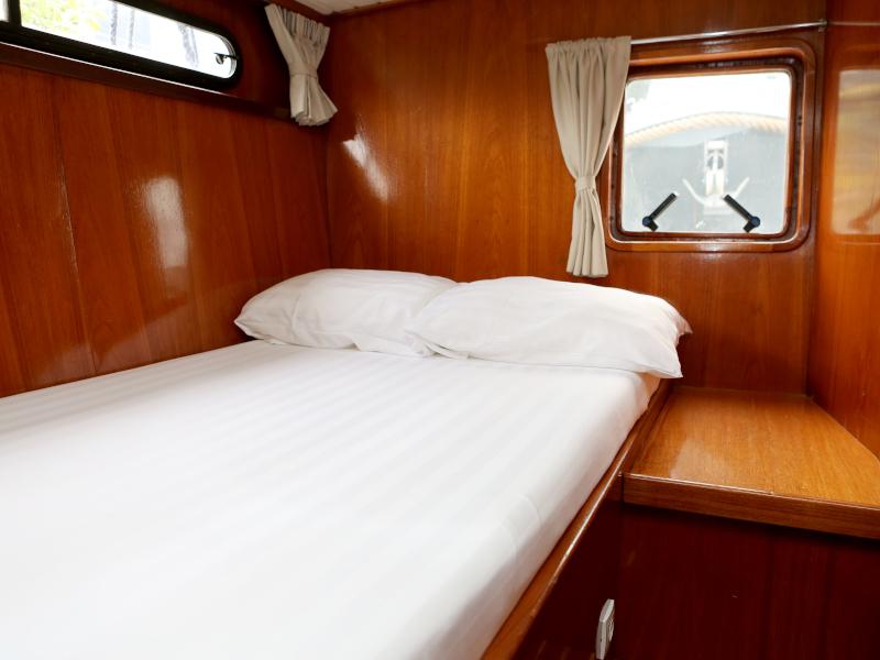 Book yachts online - motorboat - Valkkruiser 1300 content - Geminus - rent