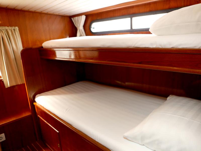 Book yachts online - motorboat - Valkkruiser 1300 content - Geminus - rent