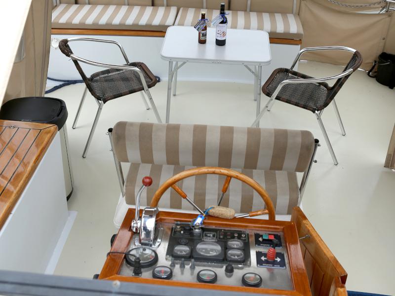Book yachts online - motorboat - Valkkruiser 1300 content - Geminus - rent