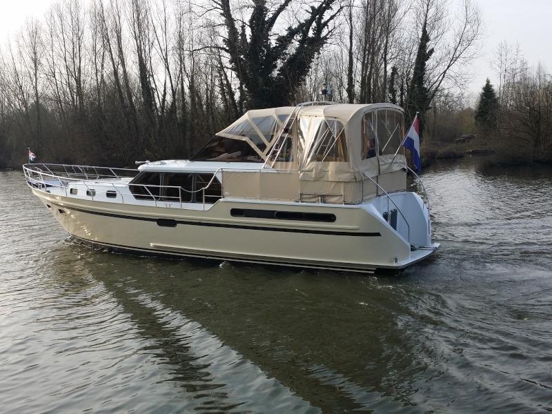 Book yachts online - motorboat - Valkkruiser 1300 content - Geminus - rent