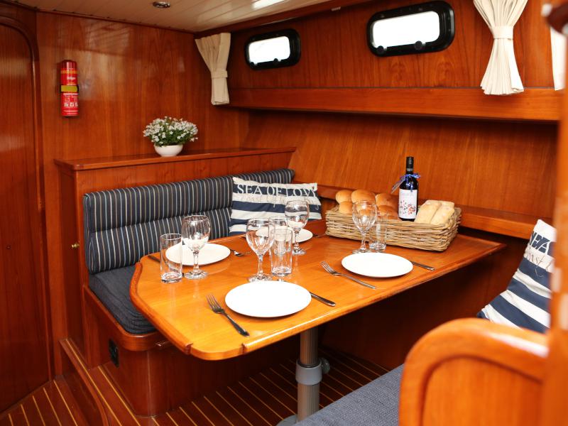 Book yachts online - motorboat - Valkkruiser 1300 content - Geminus - rent