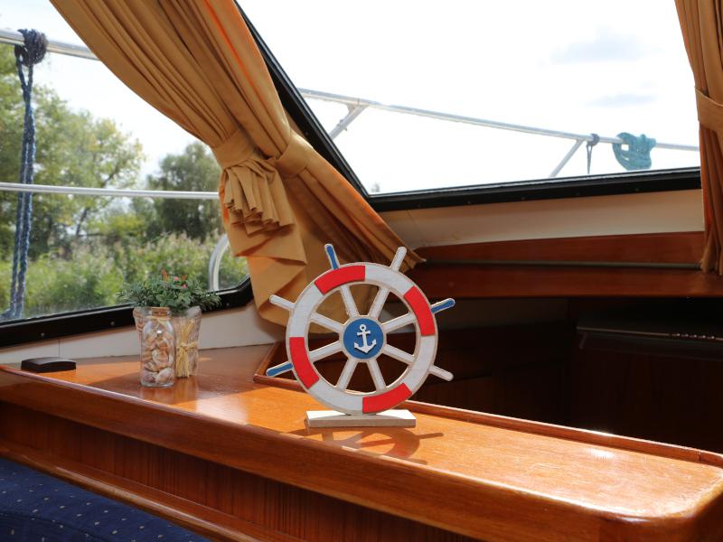 Book yachts online - motorboat - Valk Voyager 1400 - Calypso - rent