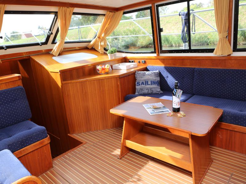 Book yachts online - motorboat - Valk Voyager 1400 - Calypso - rent