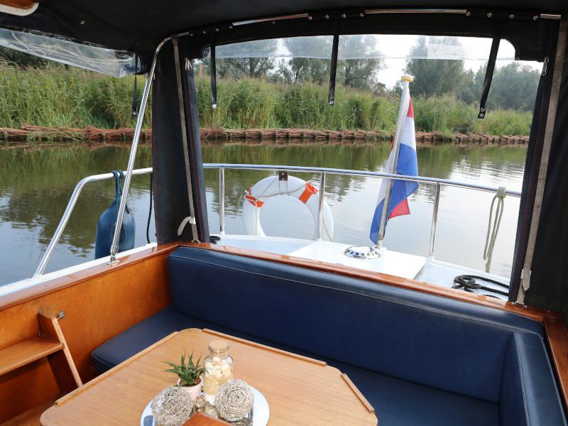 Book yachts online - motorboat - Pedro 800 - Austalis - rent
