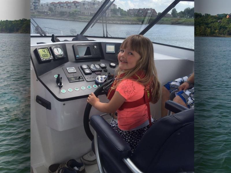 Book yachts online - motorboat - Pacific Allure 155 - Royal - rent