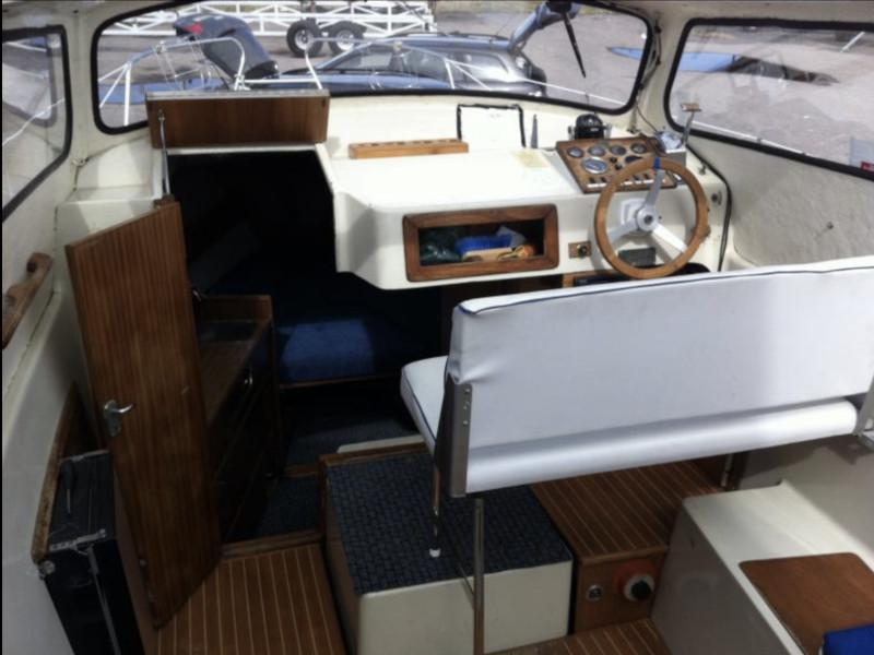 Book yachts online - motorboat - Albin 25 - Gota 1 - rent