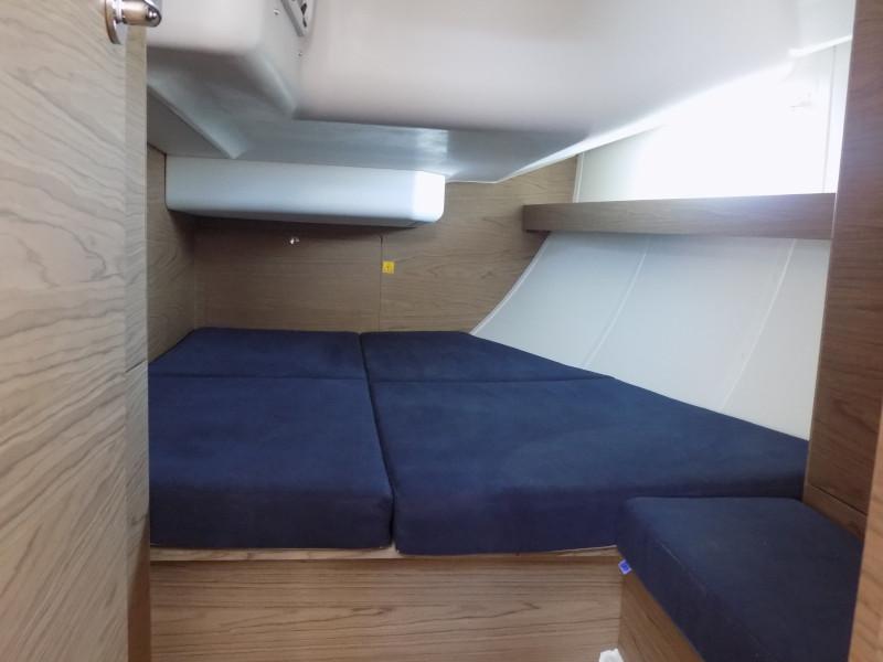 Book yachts online - sailboat - Elan 45 Impression - Lilo - rent