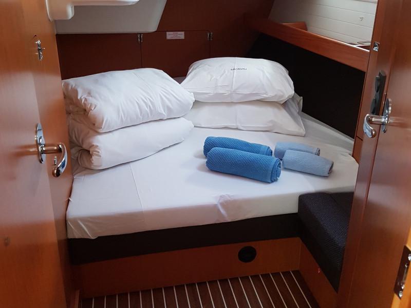 Book yachts online - sailboat - Bavaria Cruiser 51 - Vickan - rent