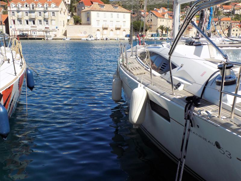 Book yachts online - sailboat - Jeanneau 53 - Marco Polo II - rent