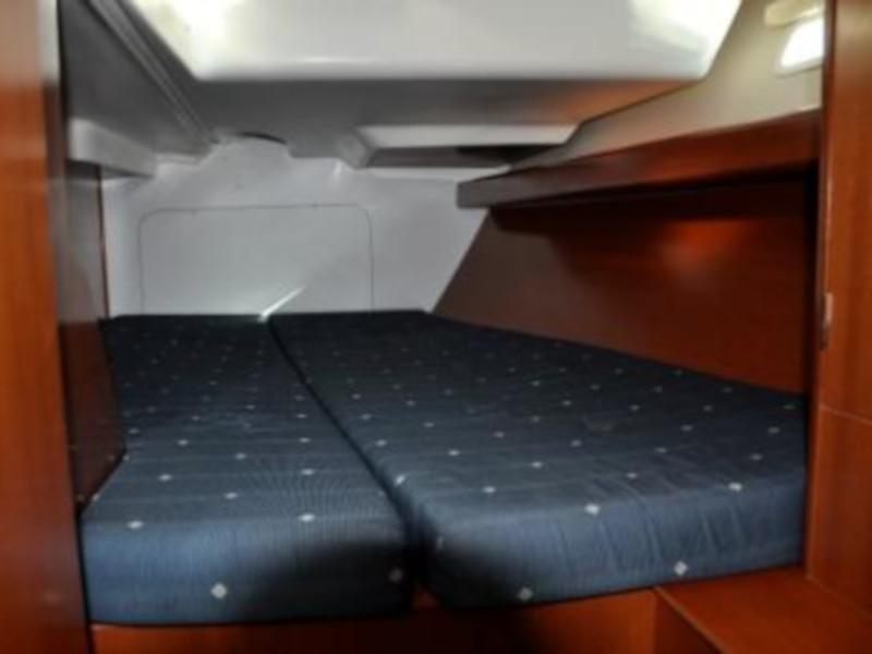 Book yachts online - sailboat - Oceanis 393 Clipper - Anita - rent