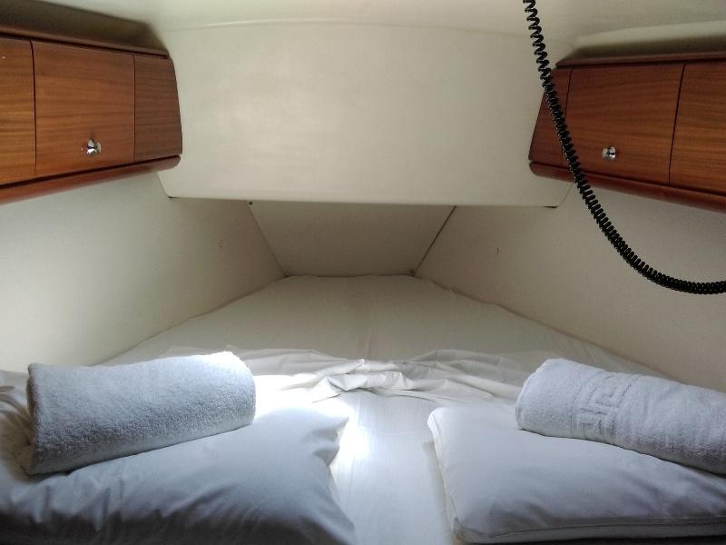 Book yachts online - sailboat - Bavaria 44 - Mesaoria - rent