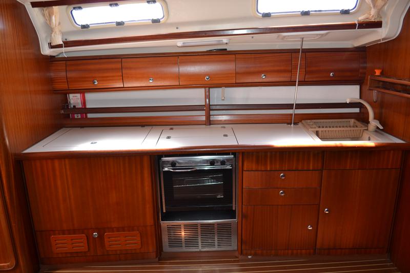 Book yachts online - sailboat - Bavaria 44 - Calypso - rent